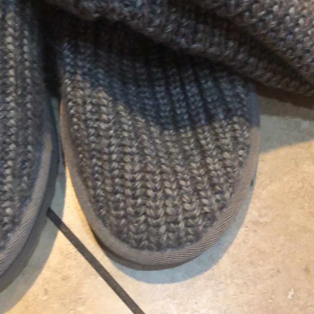 UGG boots size 5 - Picture 5 of 9